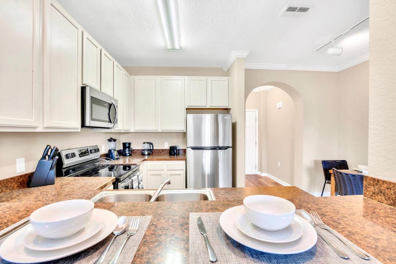 أورلاندو 2Br Condo - W Hot Tub & Pool - Near Disney المظهر الخارجي الصورة