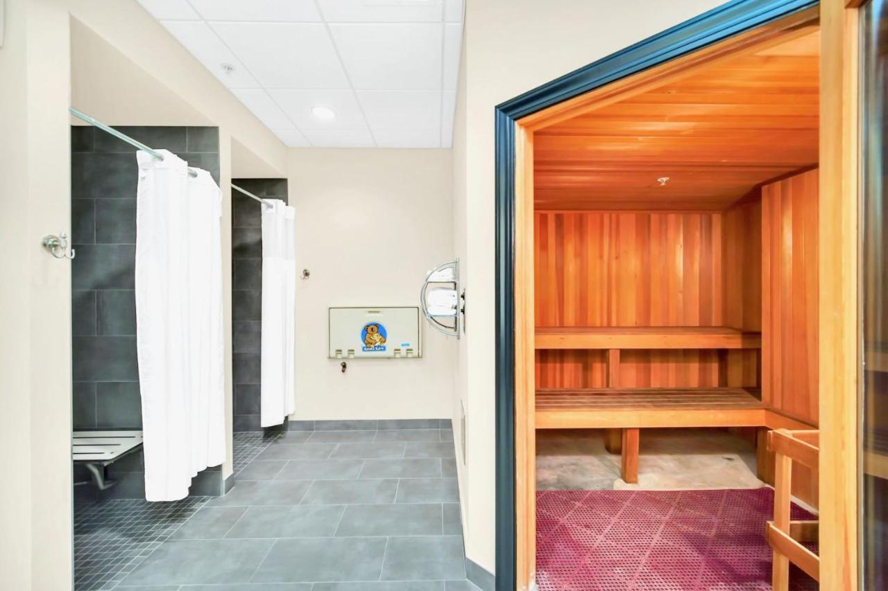 أورلاندو 2Br Condo - W Hot Tub & Pool - Near Disney المظهر الخارجي الصورة